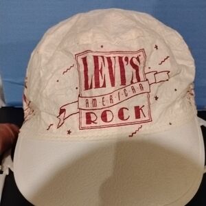 Levi's American Rock Cap - White and Red